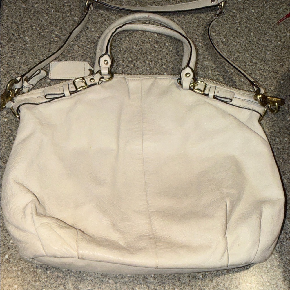 Coach Off-White Leather Shoulder Bag - Picture 3 of 6